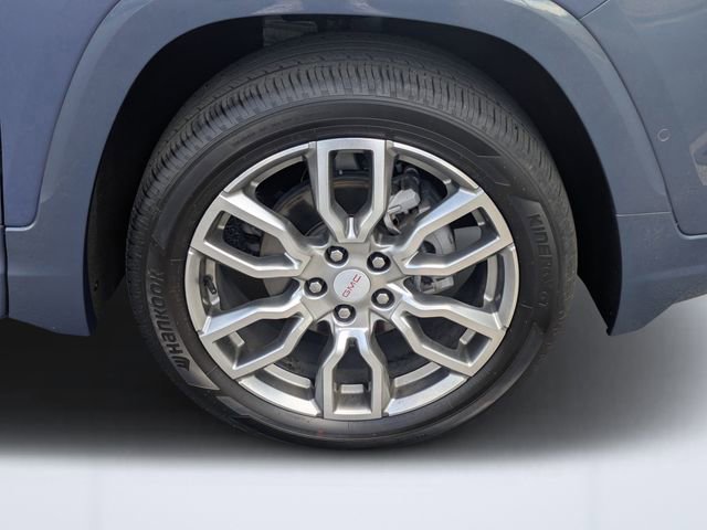 Used 2024 GMC Terrain Denali w/ Denali Premium Package image 11