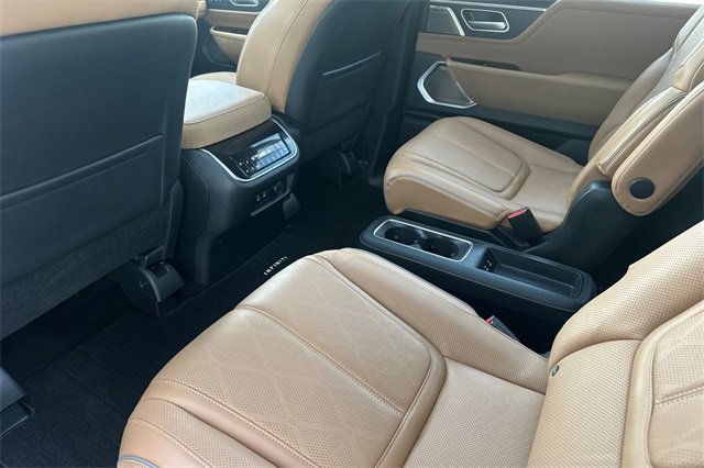 Used 2025 INFINITI QX80 Sensory image 14