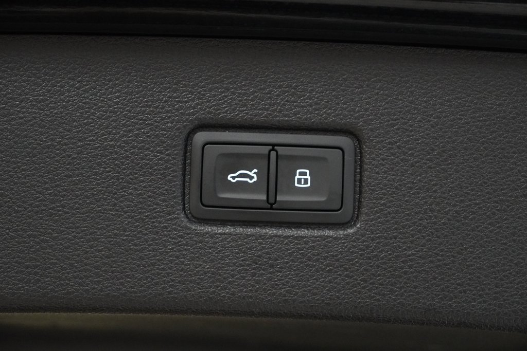 Used 2022 Audi Q7 3.0T Premium Plus image 11