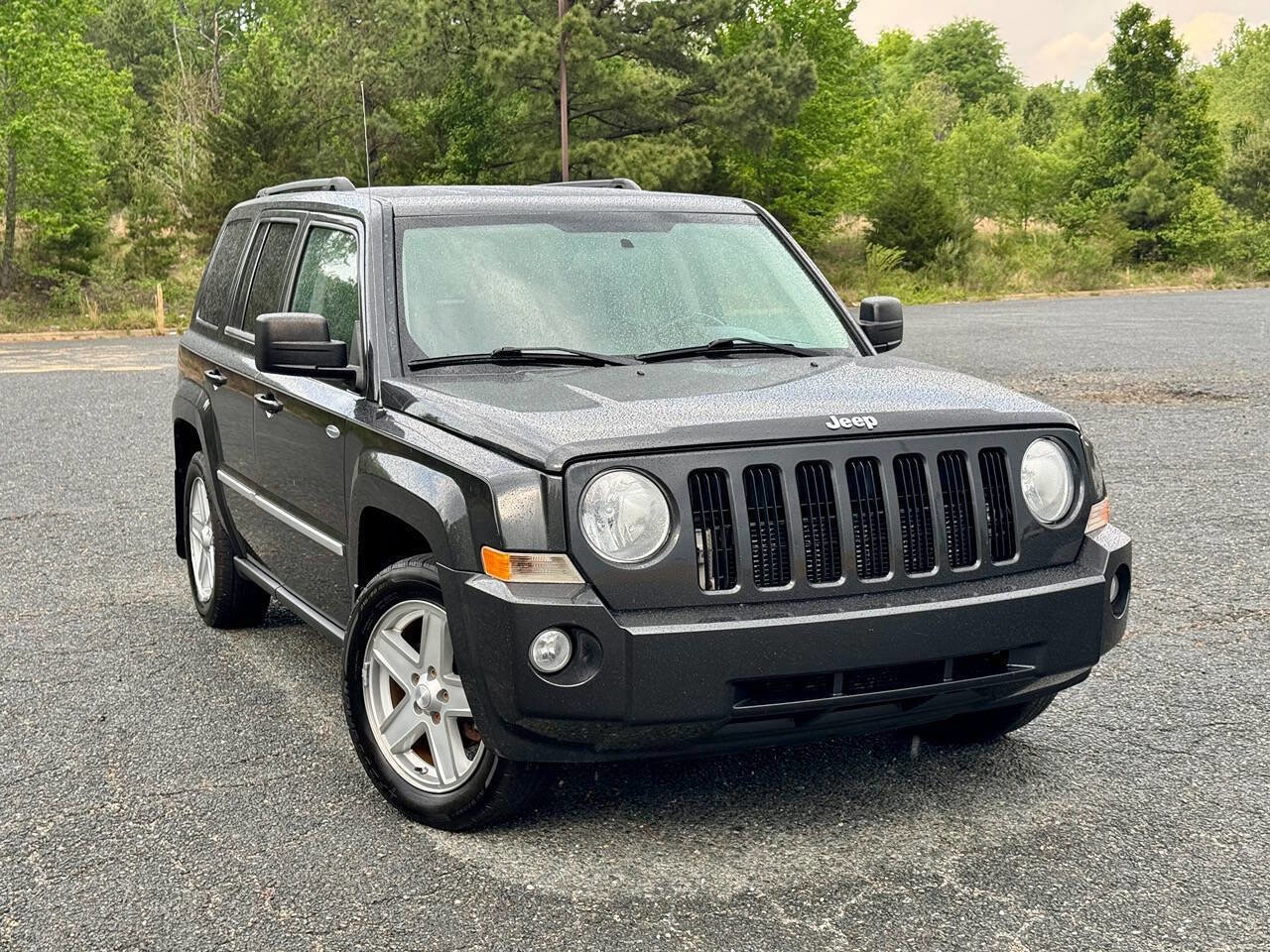 Used 2010 Jeep Patriot Latitude AWD/4WD image 1