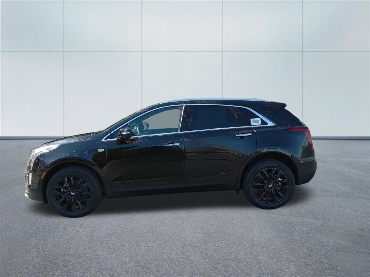 New 2026 Cadillac XT5 Premium Luxury w/ LPO, ONYX Package AWD/4WD image 2
