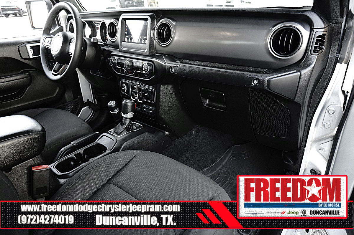 Used 2023 Jeep Gladiator Sport AWD/4WD image 11