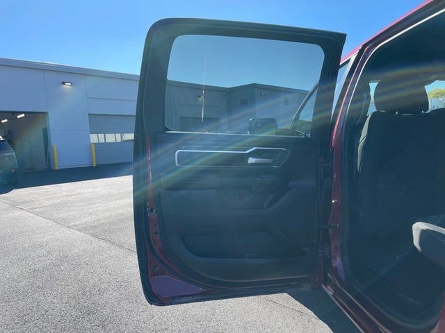 Used 2025 RAM 1500 Big Horn AWD/4WD image 26