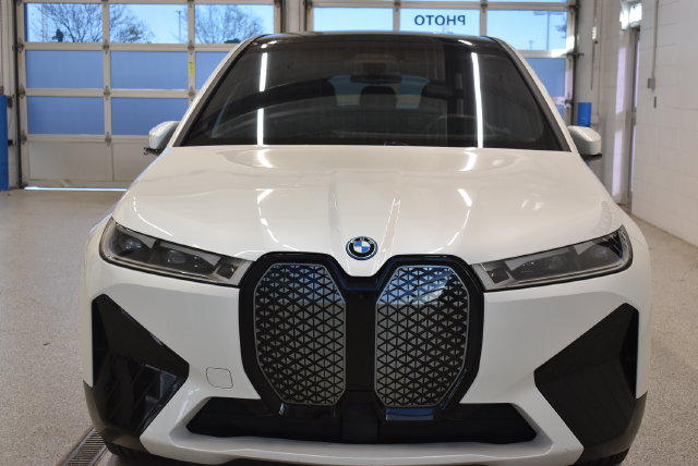 Used 2023 BMW iX M60 w/ Executive Package AWD/4WD image 3
