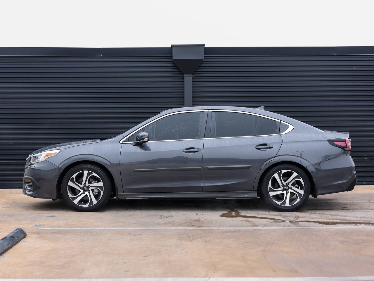 Used 2020 Subaru Legacy Limited image 2