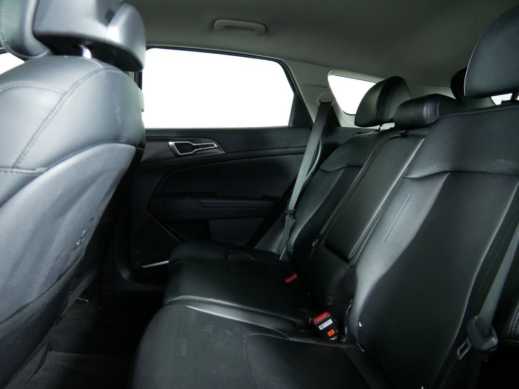 Certified 2023 Kia Sportage EX FWD image 18