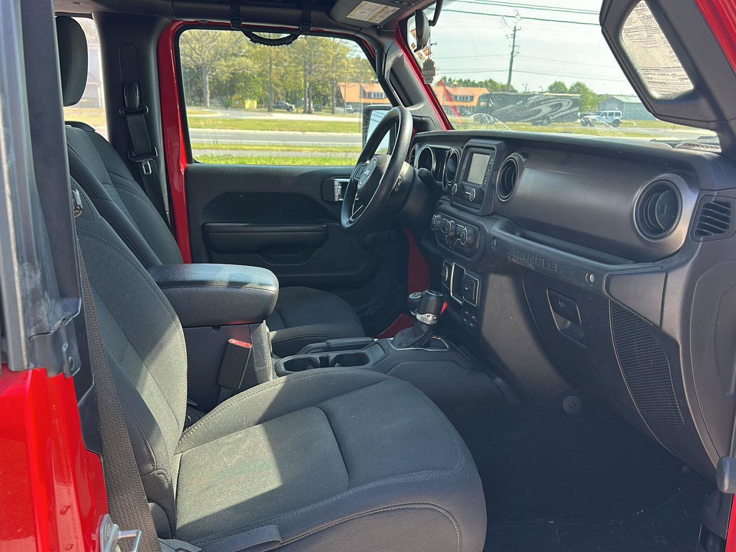 Used 2020 Jeep Wrangler Sport AWD/4WD image 16