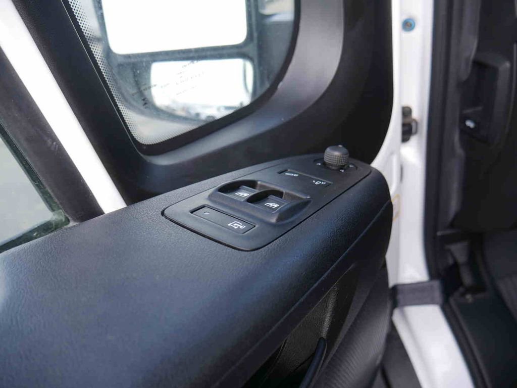 Used 2025 RAM ProMaster 2500 w/ Convenience Group image 25