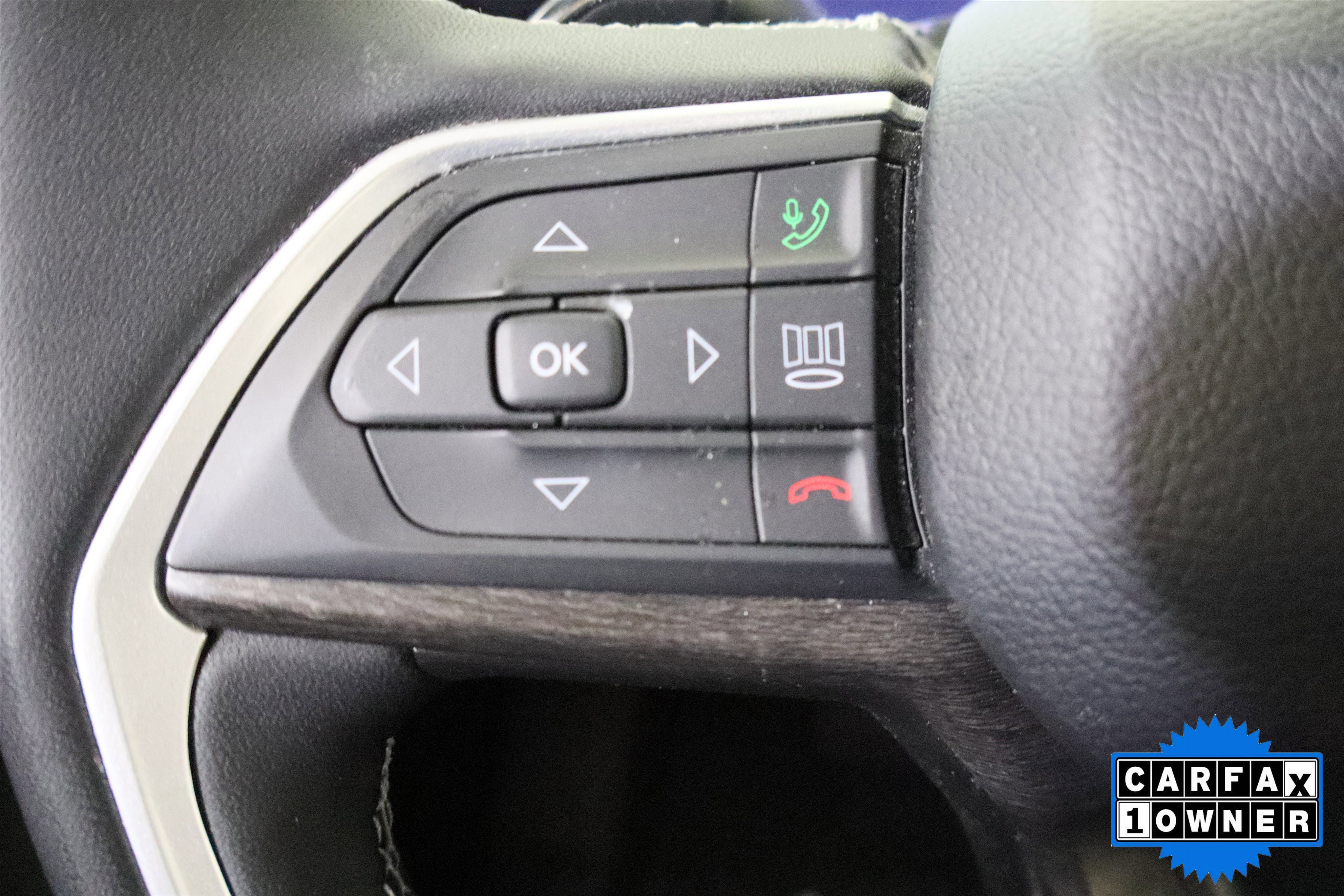 Used 2023 Jeep Grand Cherokee Limited w/ Black Appearance Package AWD/4WD image 30