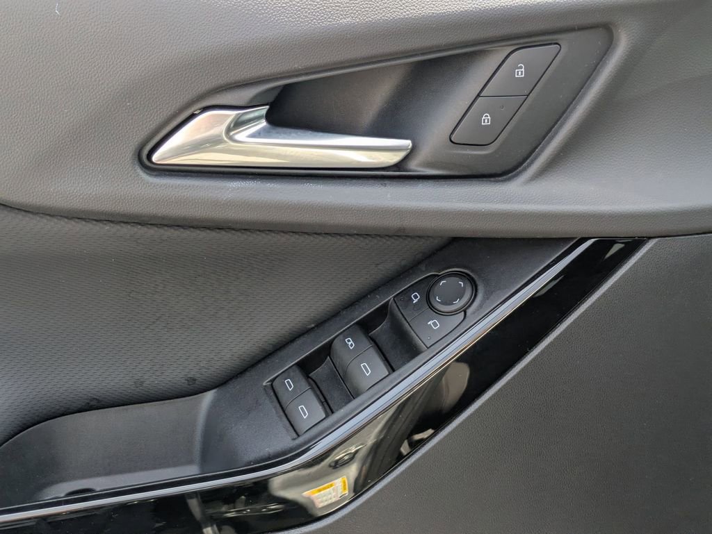 Used 2025 Chevrolet Equinox LT image 16