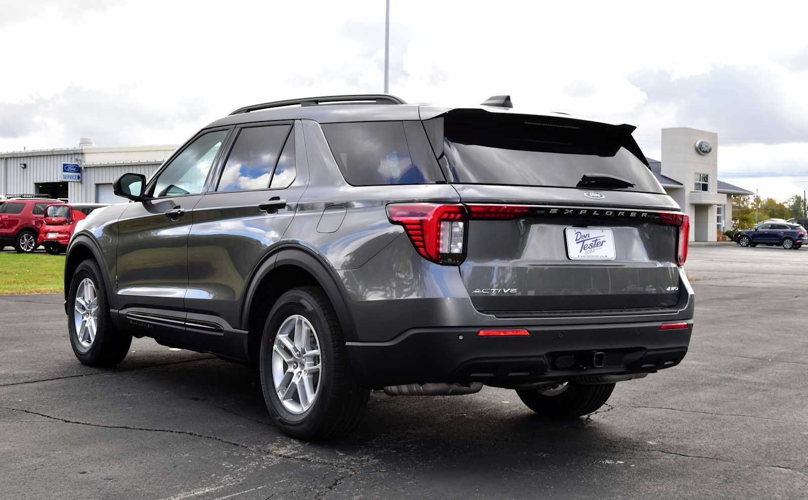 New 2026 Ford Explorer Active image 5