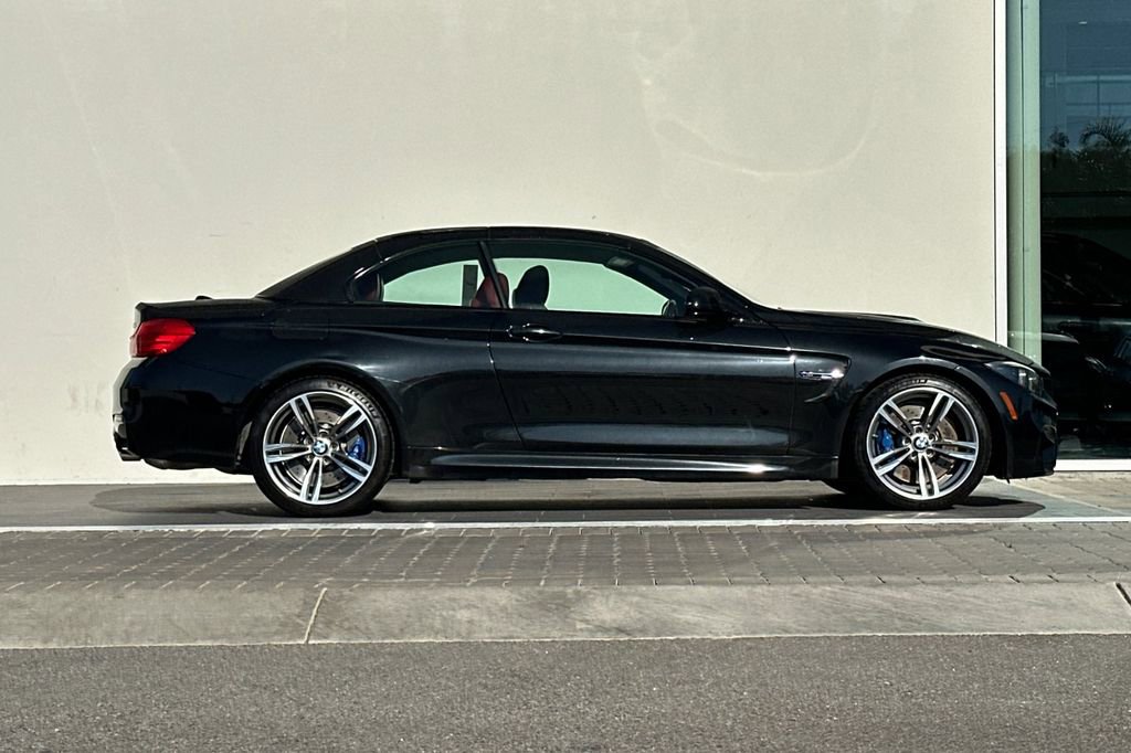 Used 2015 BMW M4 Convertible image 2