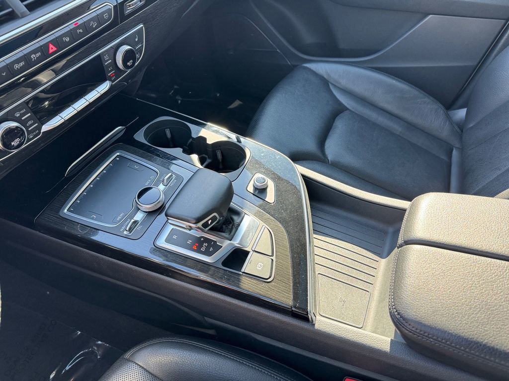 Used 2019 Audi Q7 3.0T Prestige w/ Prestige Package AWD/4WD image 26