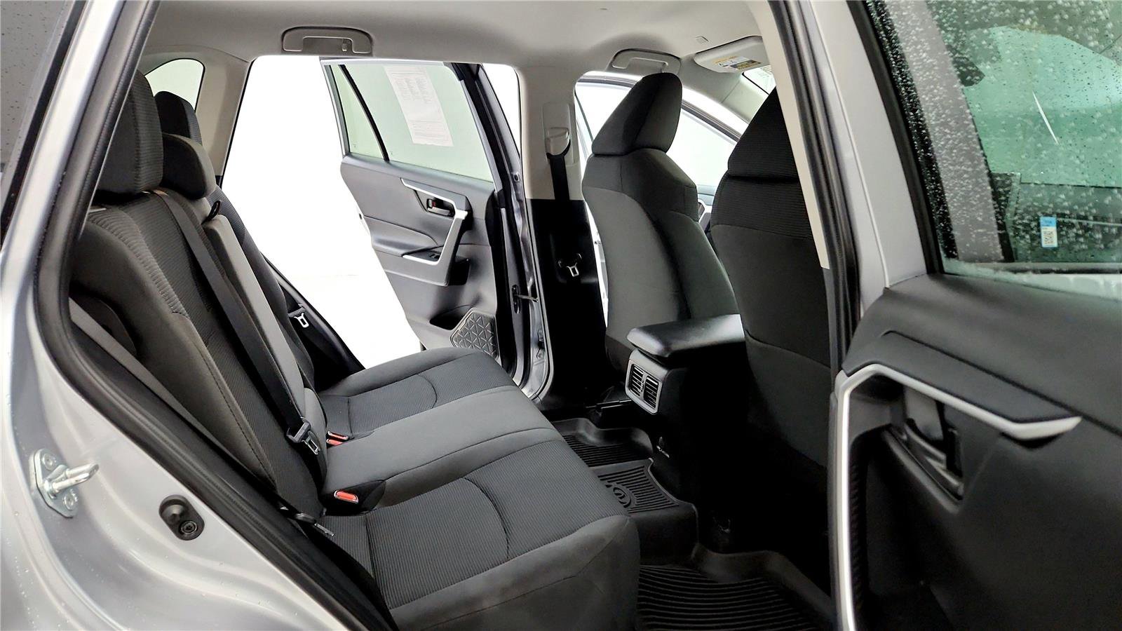 Used 2024 Toyota RAV4 LE image 18