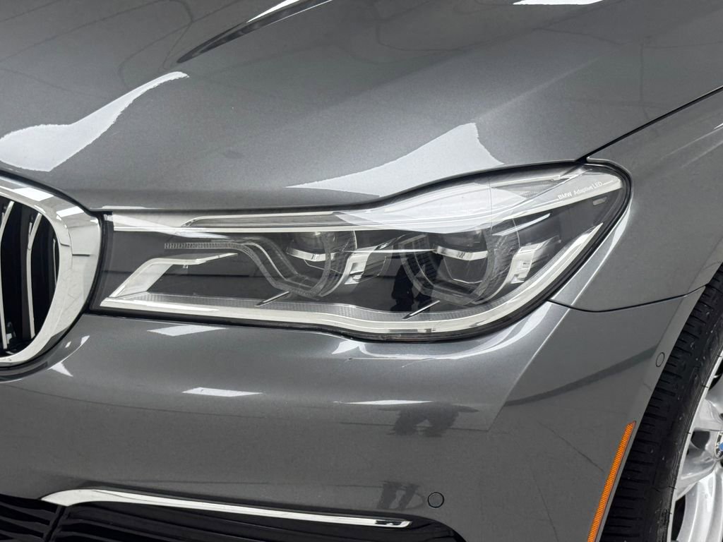 Used 2019 BMW 750i xDrive w/ Executive Package image 29