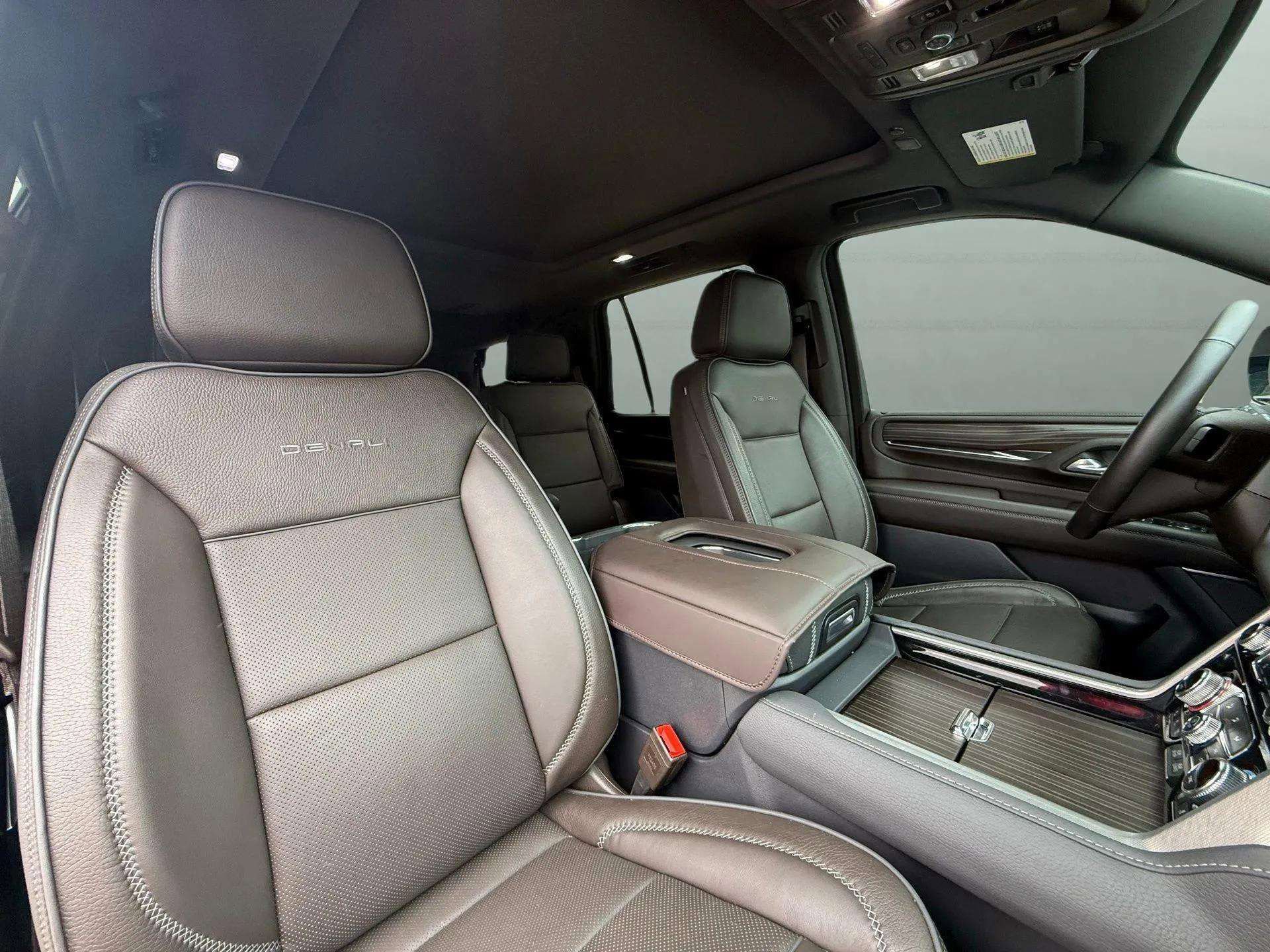 Used 2024 GMC Yukon Denali image 37