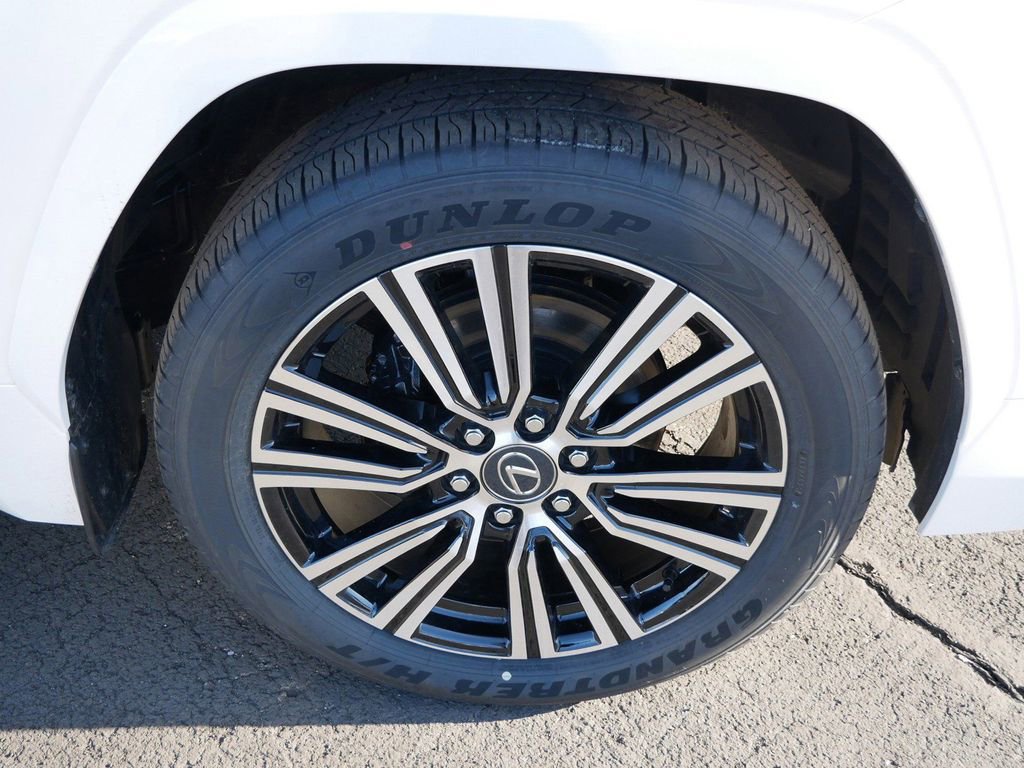 New 2026 Lexus LX 700h Luxury image 8