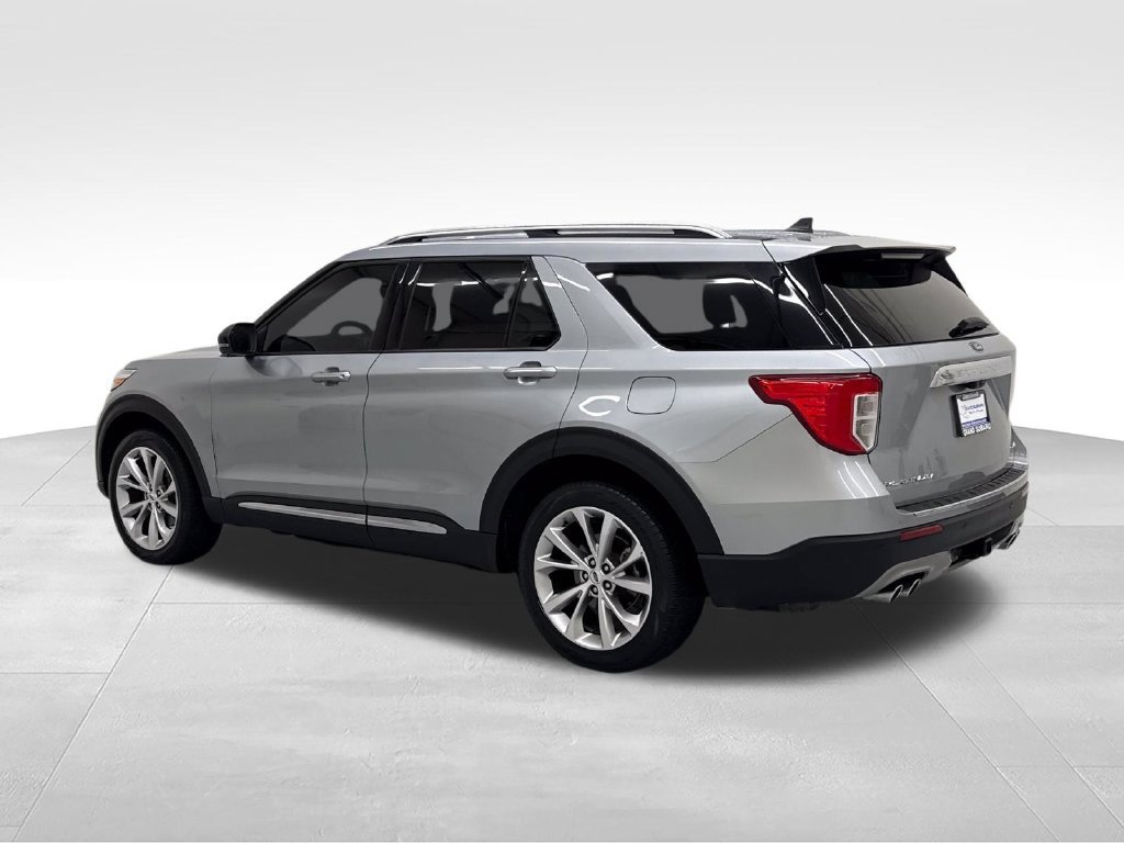Used 2023 Ford Explorer Platinum w/ Technology Package AWD/4WD image 4