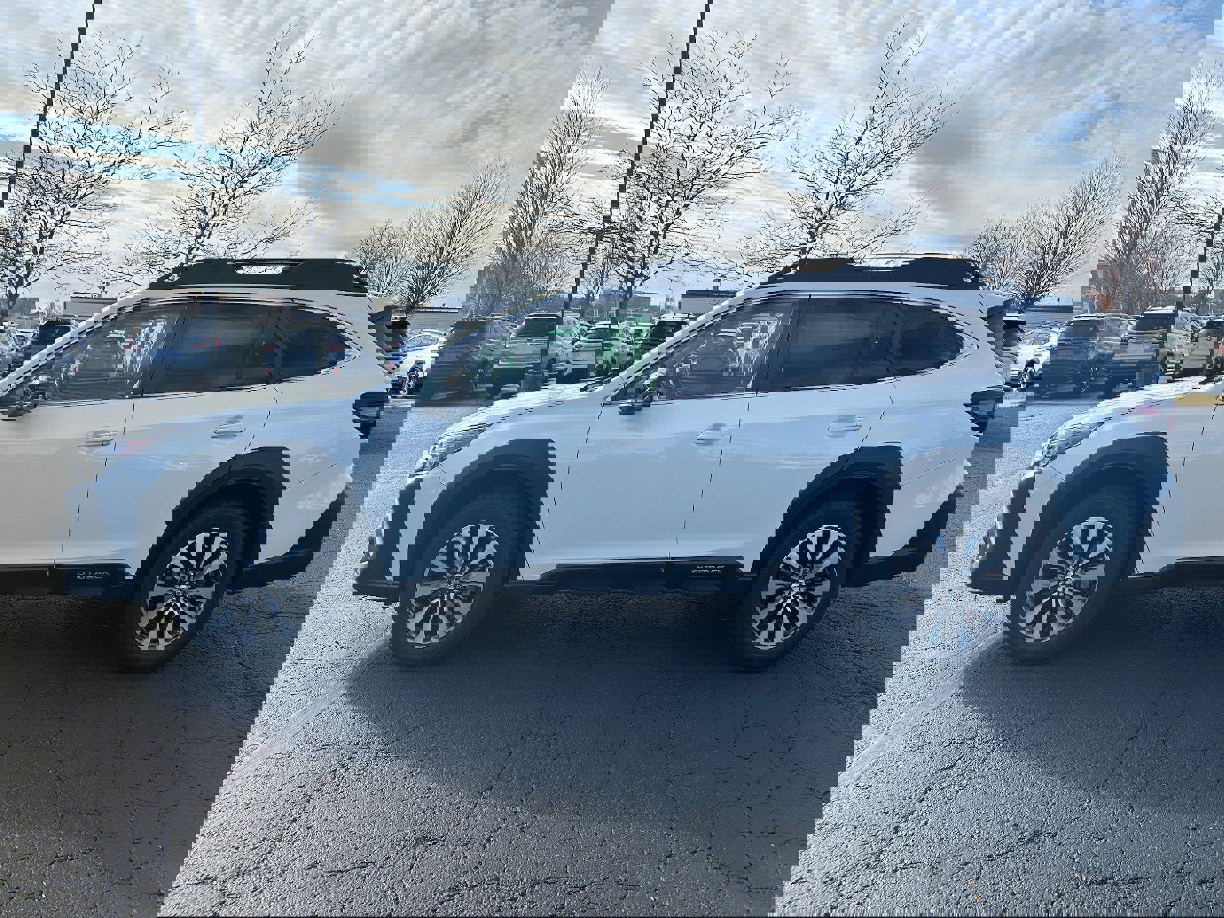 Used 2023 Subaru Outback Limited image 6