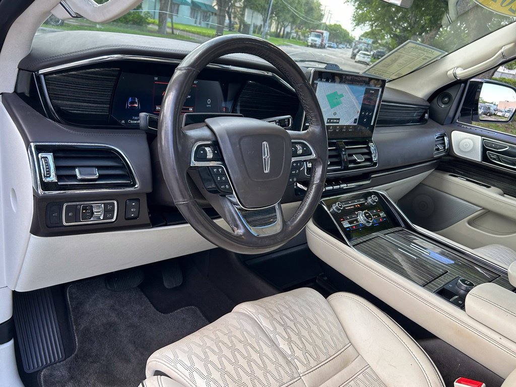Used 2022 Lincoln Navigator L Black Label AWD/4WD image 18