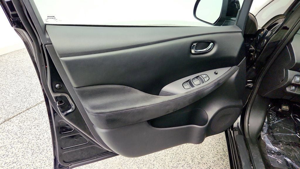 Used 2014 Nissan Leaf S w/ Charge Package FWD image 10