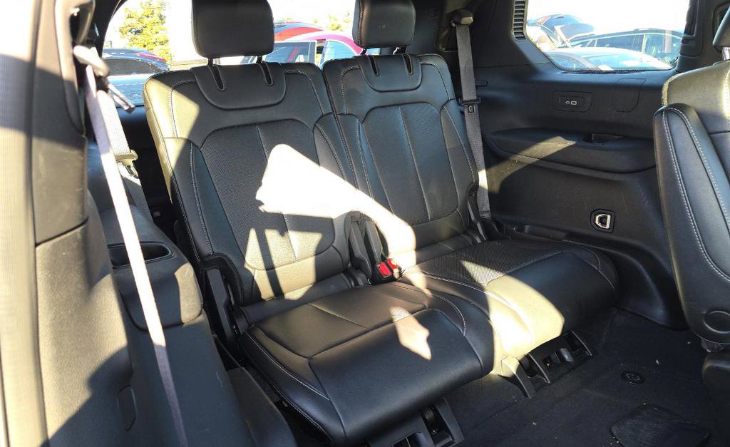 Used 2024 Jeep Grand Cherokee L Limited w/ Luxury Tech Group II image 10