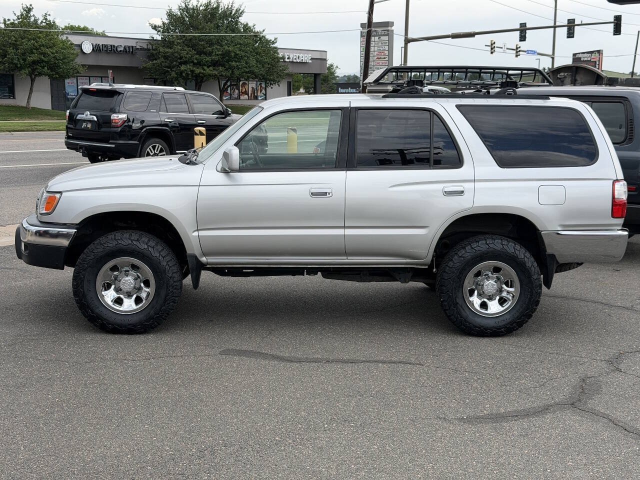 Used 2001 Toyota 4Runner SR5 AWD/4WD image 7
