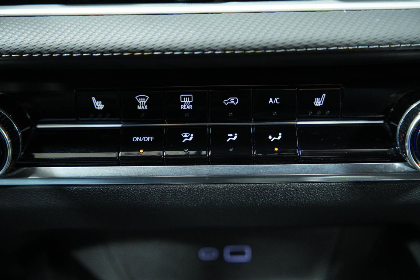 Used 2025 Chevrolet Equinox LT image 32