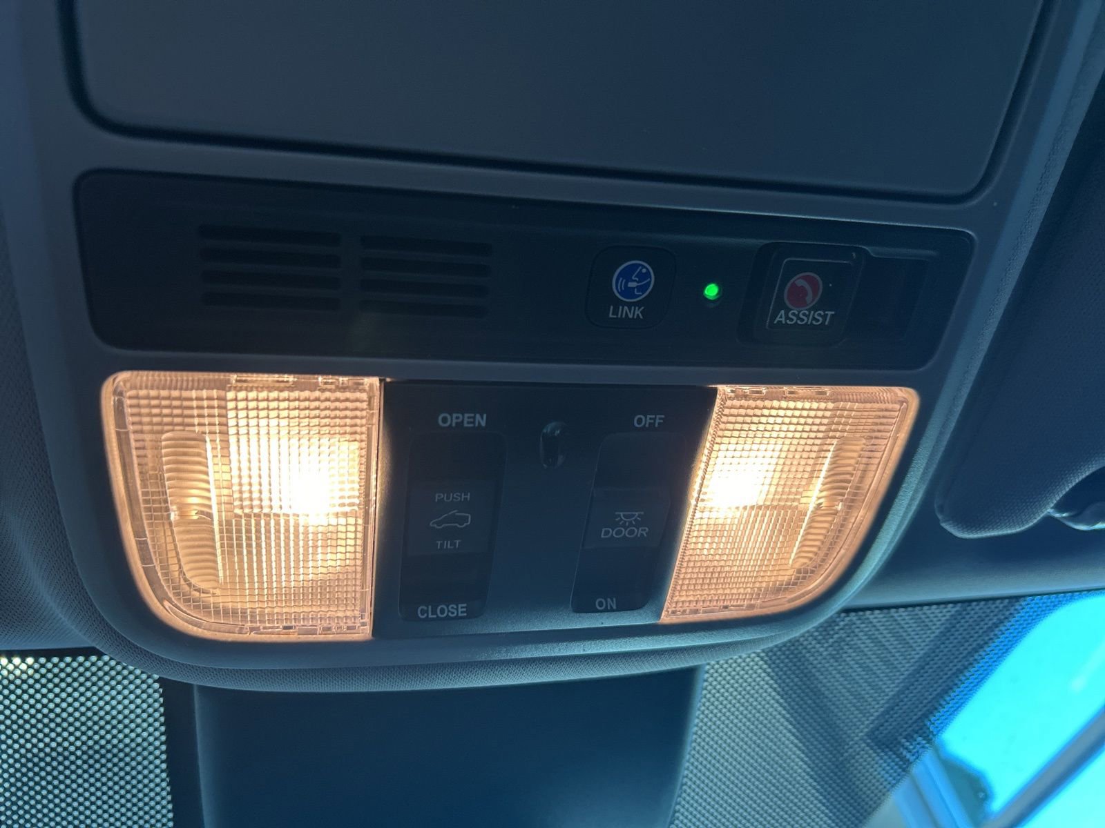 Used 2024 Honda Odyssey Touring image 32