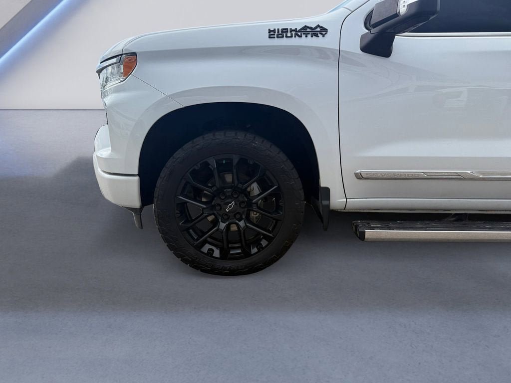 Used 2023 Chevrolet Silverado 1500 High Country w/ Technology Package AWD/4WD image 14