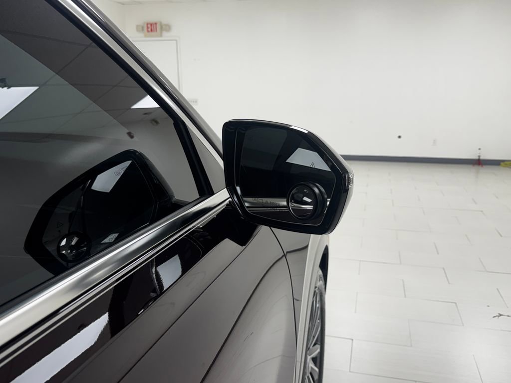 Used 2023 Hyundai Palisade Calligraphy image 33