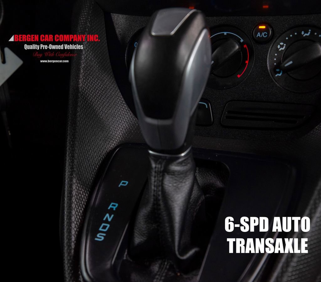 Used 2016 Ford Transit Connect XLT image 26