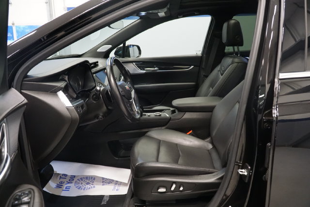 Used 2024 Cadillac XT5 Premium Luxury w/ LPO, Floor Liner Package AWD/4WD image 15
