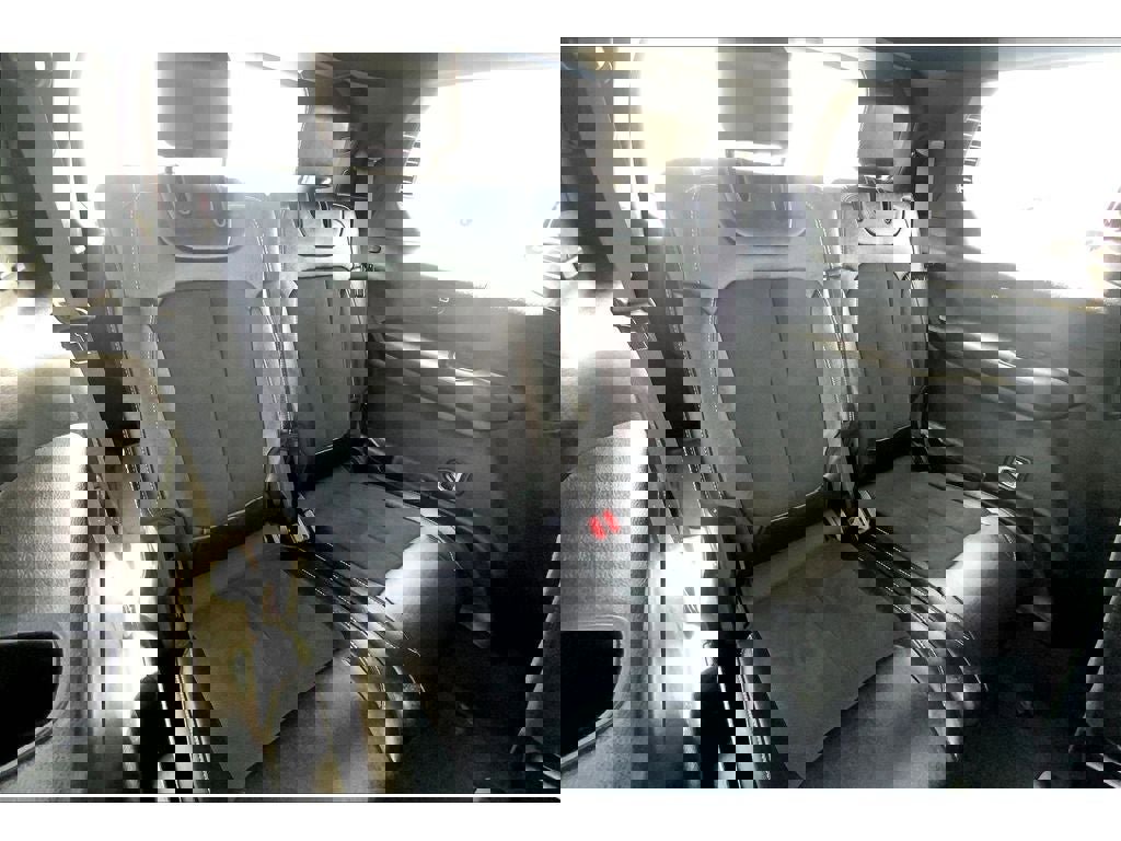 Used 2024 Jeep Grand Cherokee L Laredo image 29