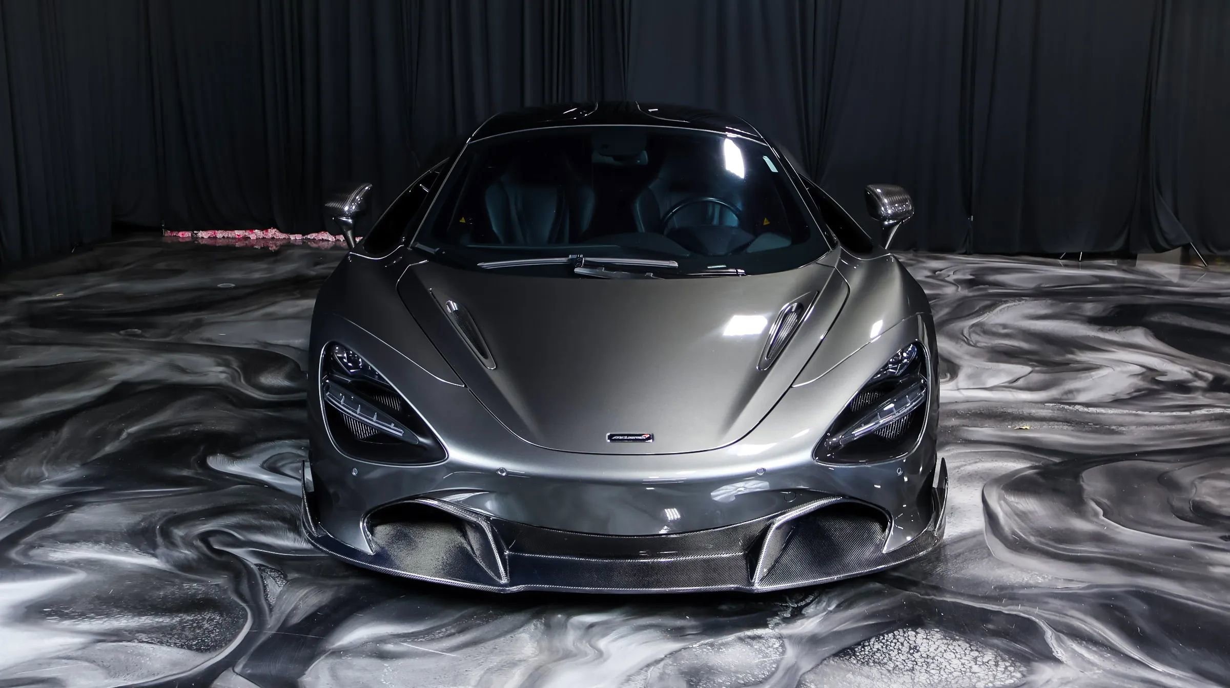 Used 2018 McLaren 720S Luxury RWD image 10