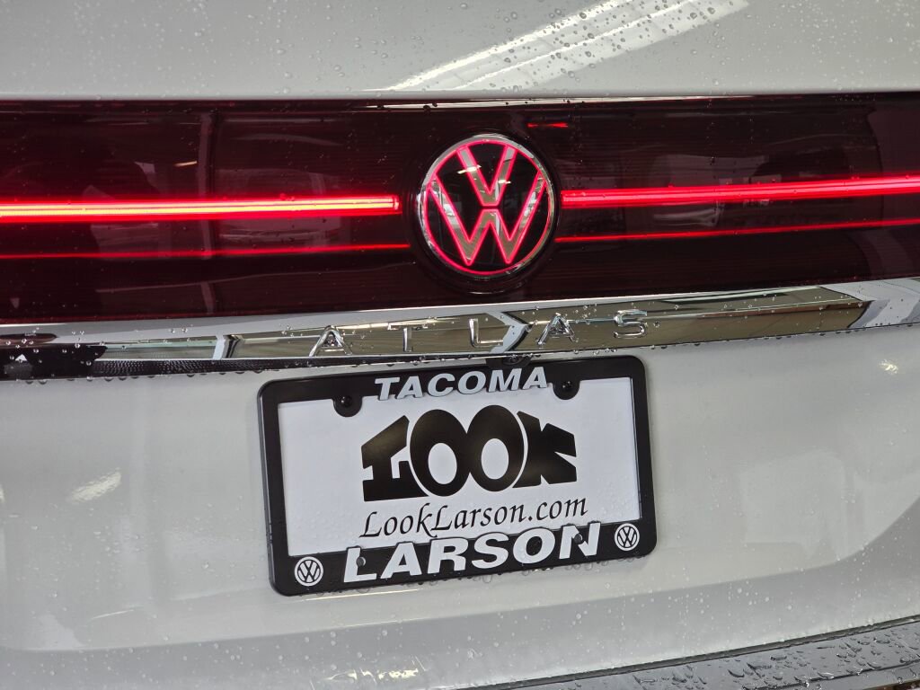 New 2025 Volkswagen Atlas Cross Sport SEL R-Line image 13
