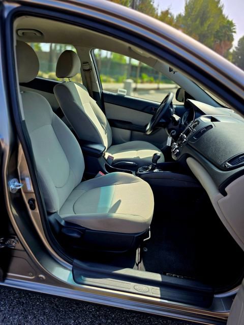 Used 2012 Kia Forte EX image 17