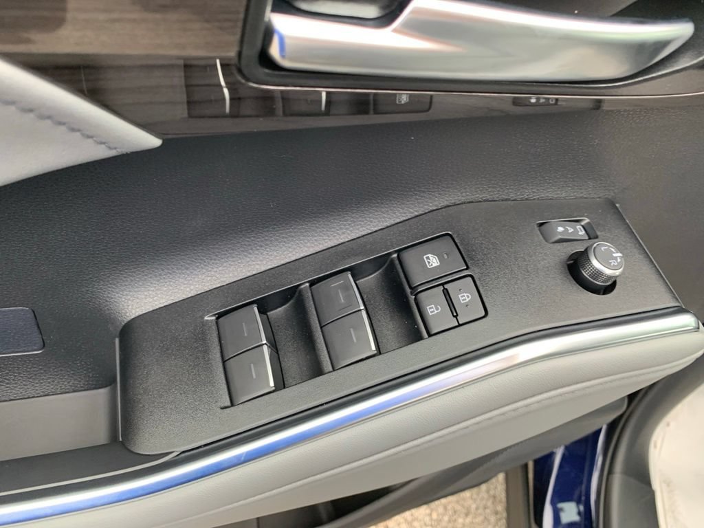 New 2026 Toyota Highlander Platinum AWD/4WD image 12