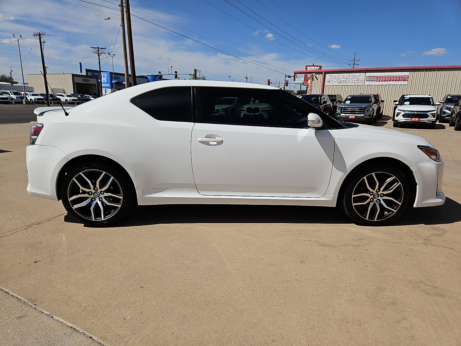 Used 2014 Scion tC FWD image 5
