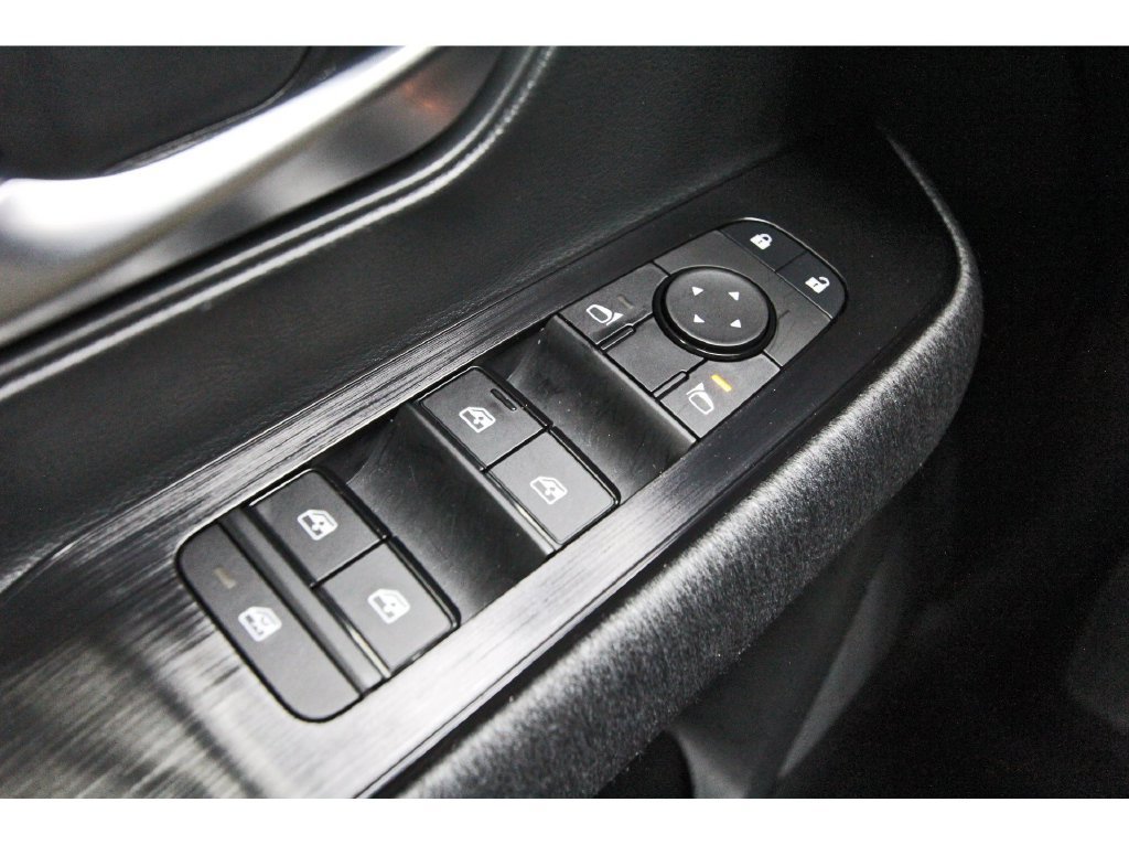 Used 2026 Nissan Kicks SV FWD image 19