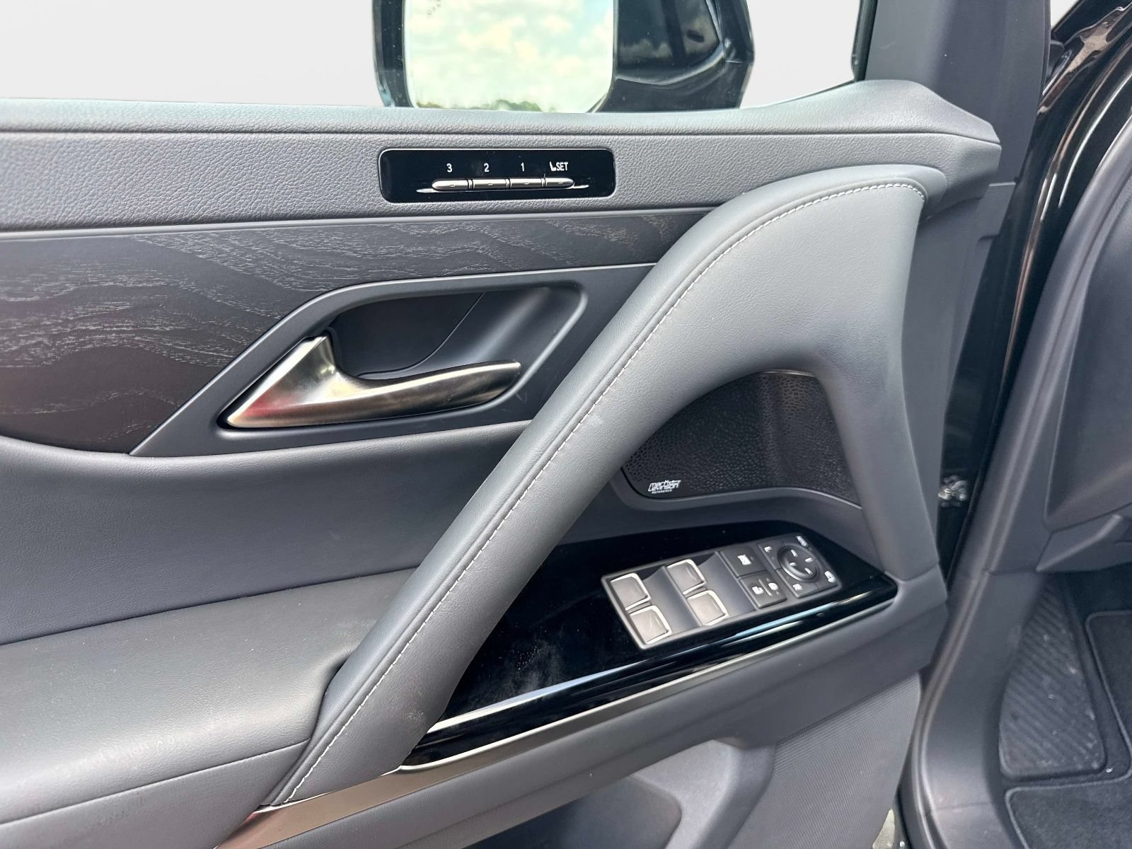 New 2026 Lexus LX 700h Luxury w/ Accessory Package (Z1) AWD/4WD image 15