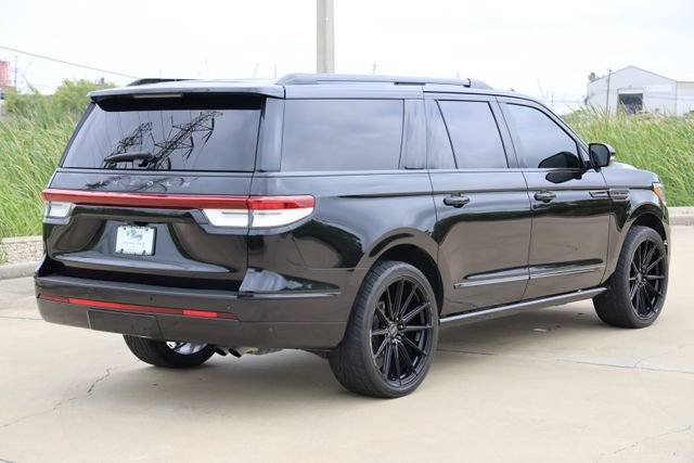 Used 2023 Lincoln Navigator L Black Label AWD/4WD image 8