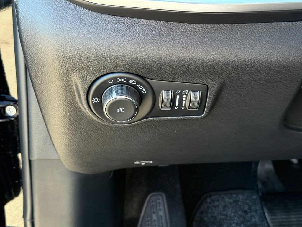 New 2026 Jeep Compass Latitude AWD/4WD image 18