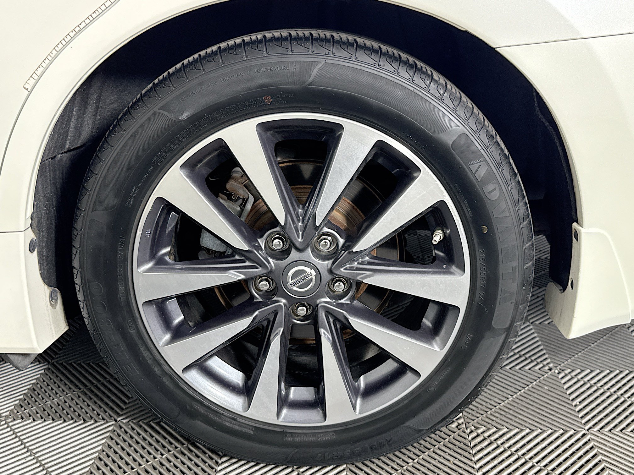Used 2017 Nissan Altima 2.5 SL w/ Moonroof Package FWD image 35