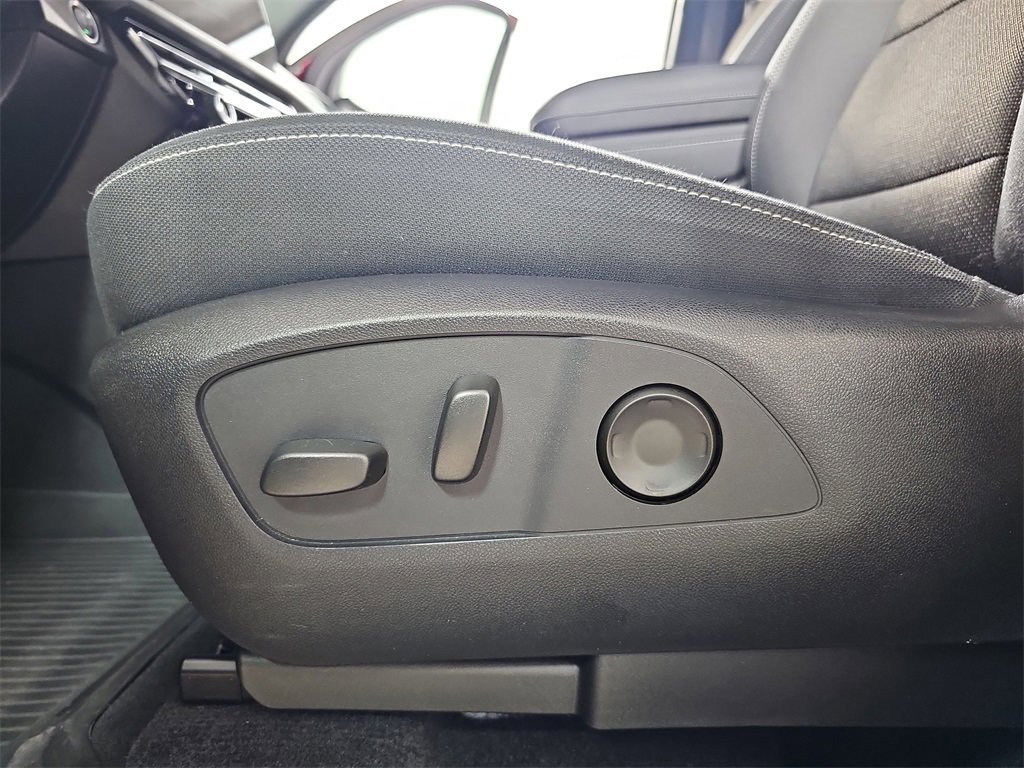 Certified 2024 Chevrolet Traverse LT w/ Trailering Package image 37