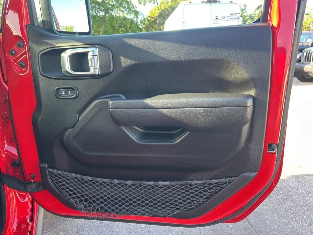 Used 2022 Jeep Gladiator Rubicon w/ LED Lighting Group image 27