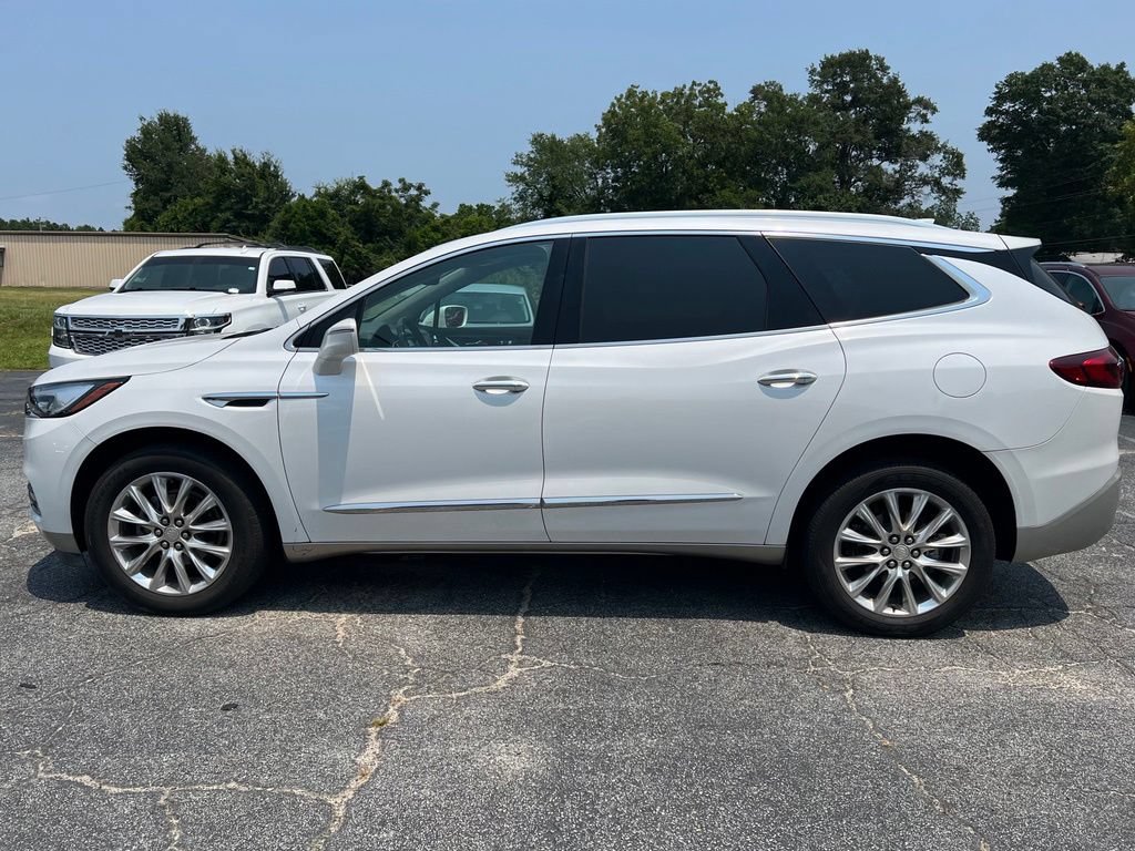 Used 2020 Buick Enclave Essence w/ Sound and Sites Package FWD image 16