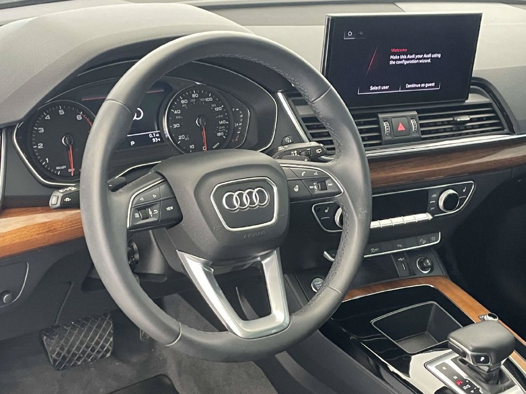 Certified 2023 Audi Q5 2.0T Premium w/ Convenience Package AWD/4WD image 4