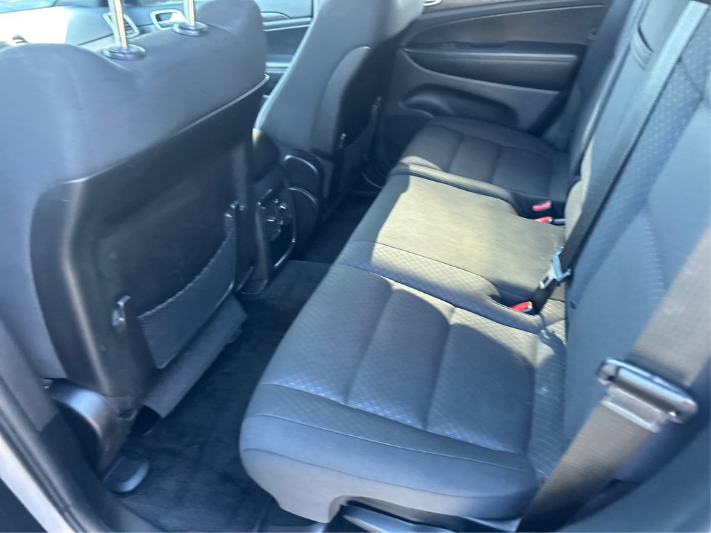 Used 2018 Jeep Grand Cherokee Laredo AWD/4WD image 12