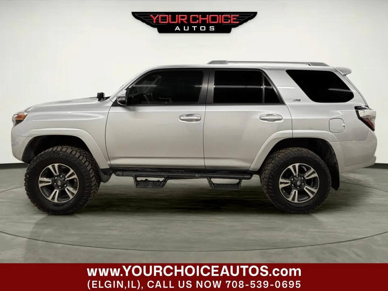 Used 2017 Toyota 4Runner SR5 Premium AWD/4WD image 2